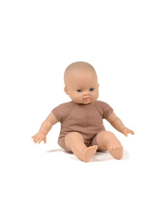 muñeca con vientre suave