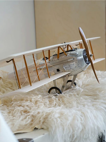 modelo de avión antiguo