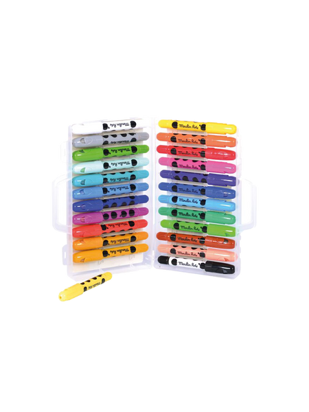 Crayones de cera 24 colores.