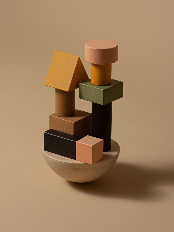 Un set di blocchi di bilanciamento in legno