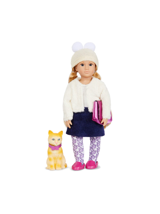 Una muñeca pequeña con una mascota. lilith & clover