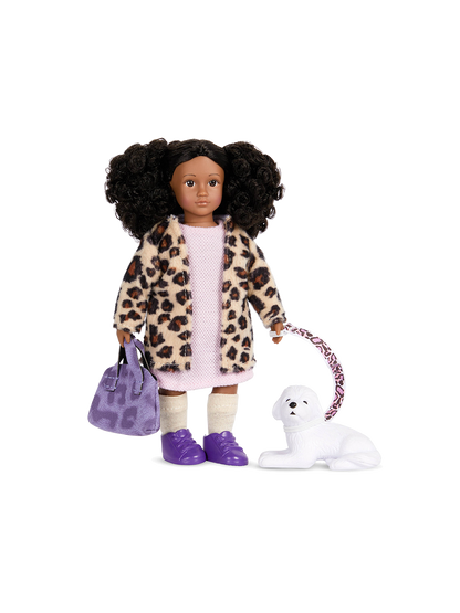 Una muñeca pequeña con una mascota.