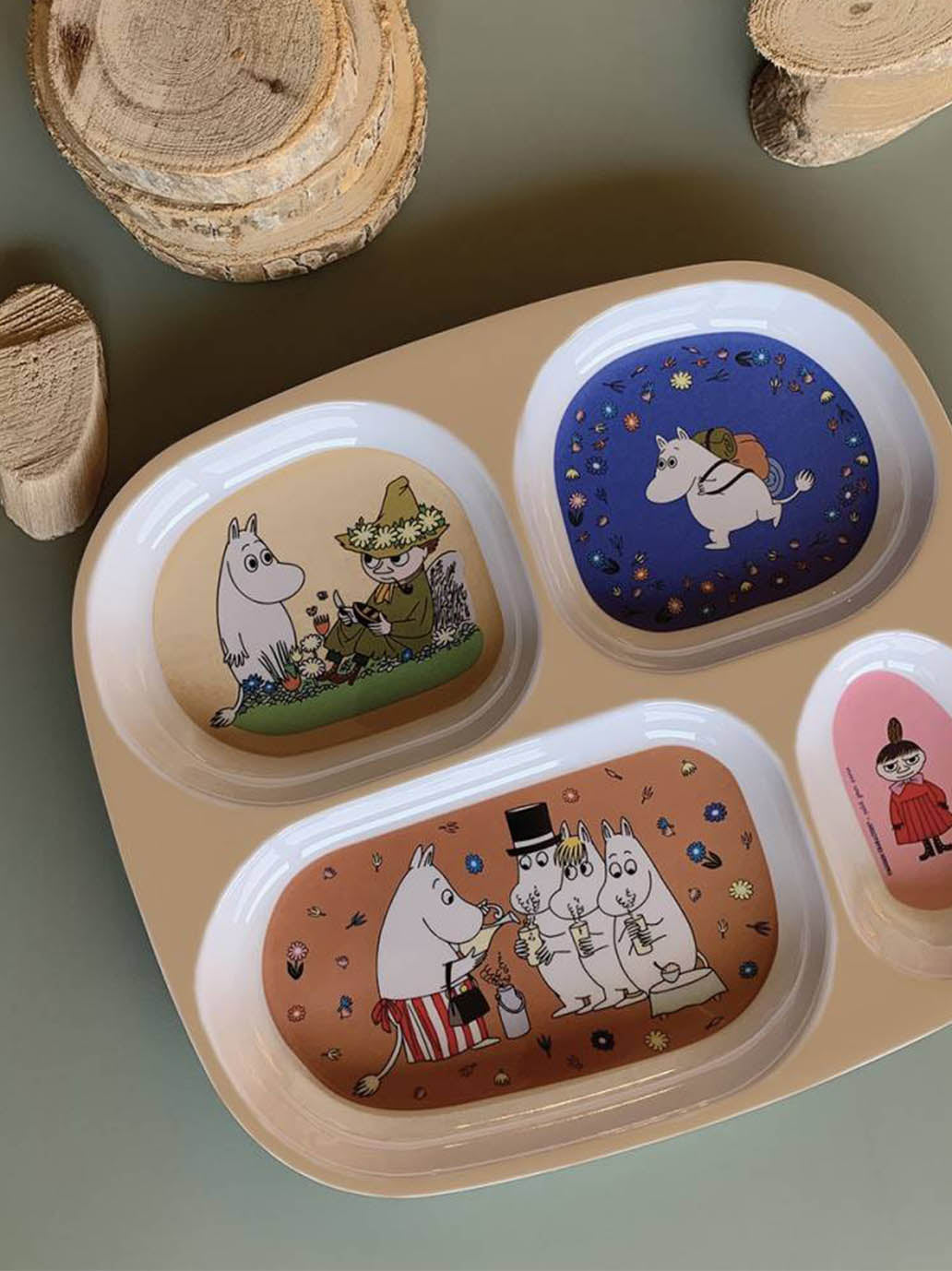 Split plate Moomin