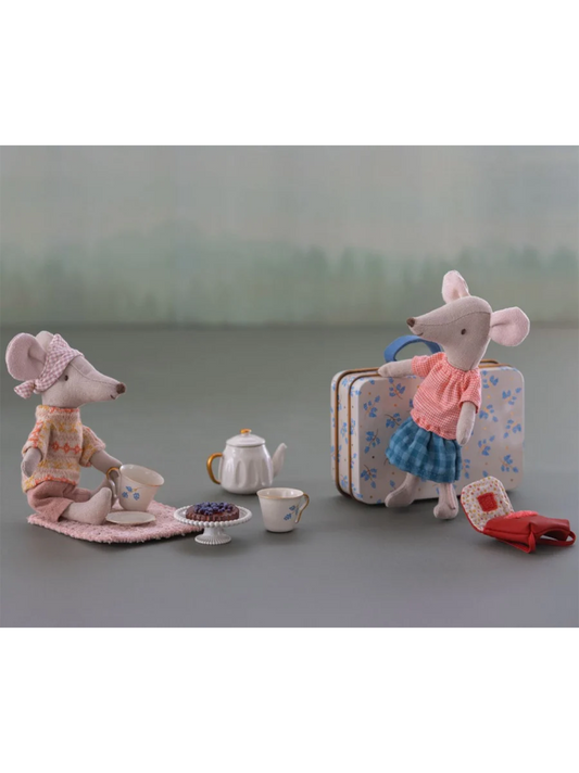 Afternoon Treat miniature suitcase