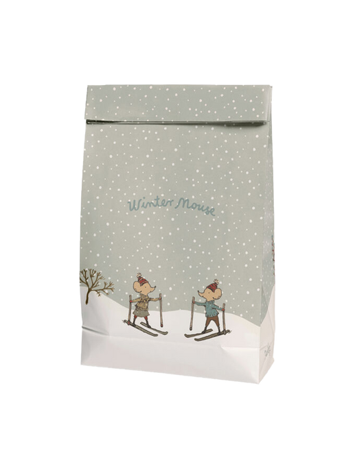 Gift wrapping paper bag winter mouse