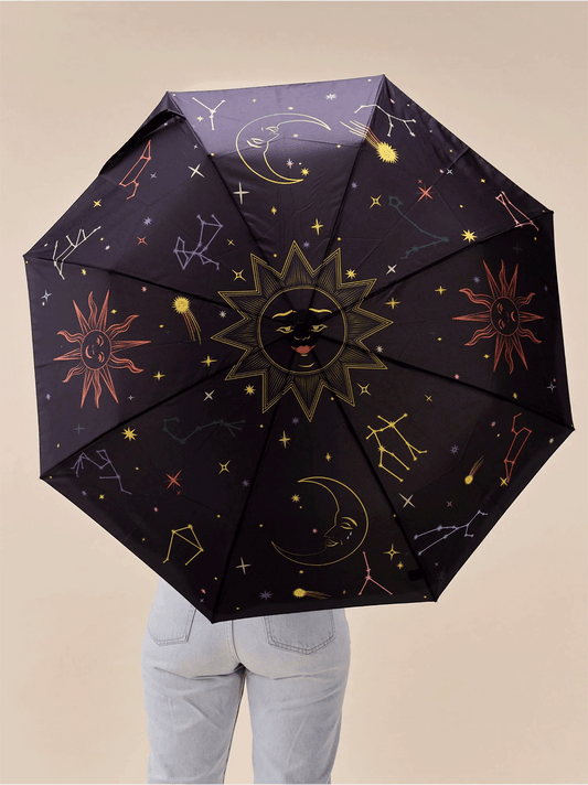Paraguas hecho de tela reciclada