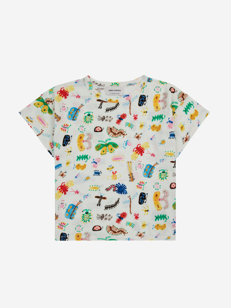 Camiseta con divertidos insectos por toda la prenda.