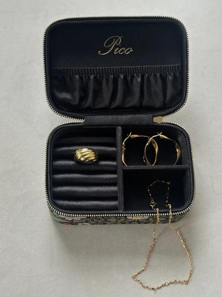 Large jewelry case