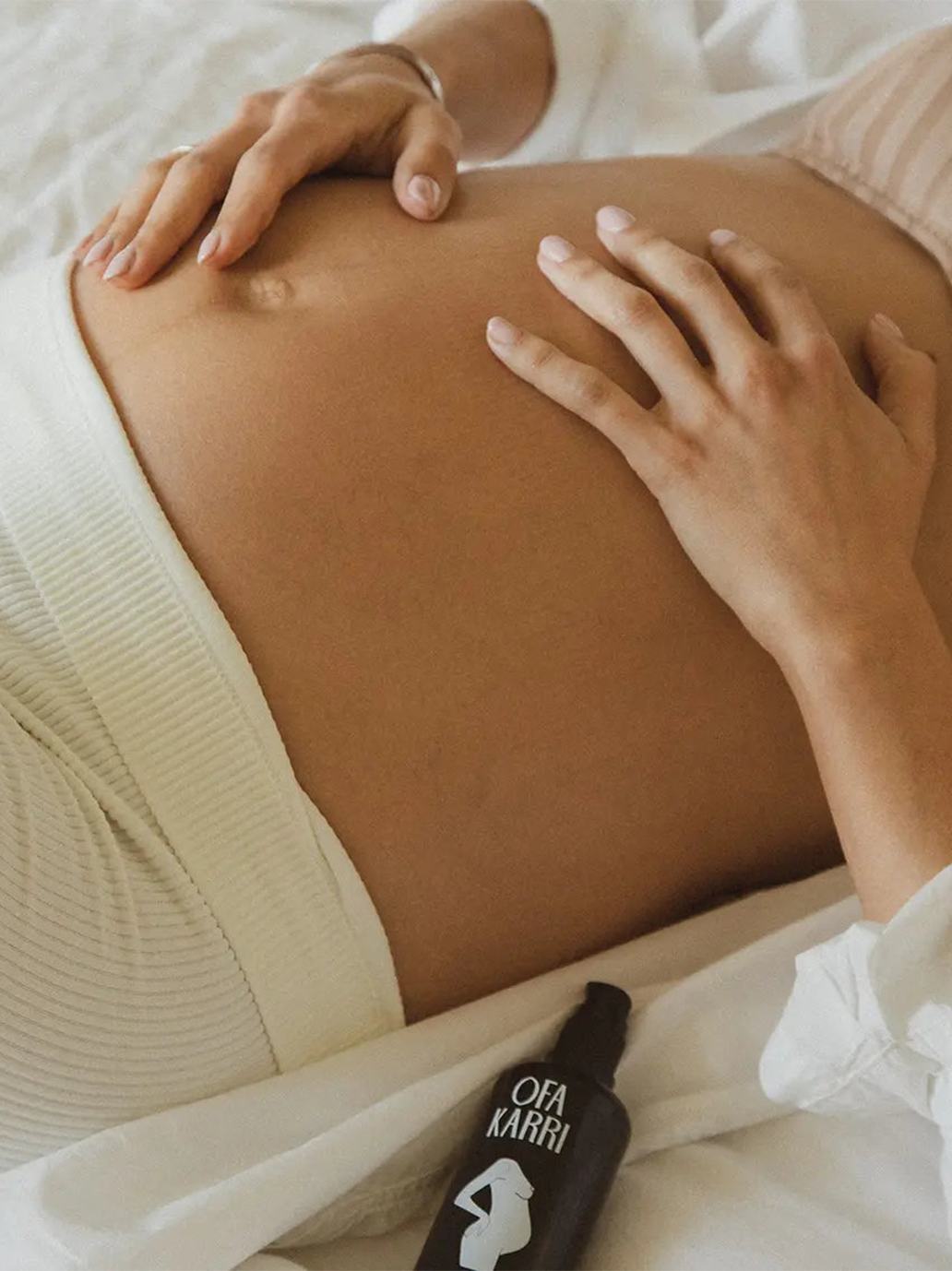 Aceite protector Growing Mama para mujeres embarazadas.