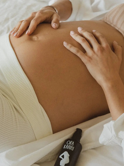 Aceite protector Growing Mama para mujeres embarazadas.