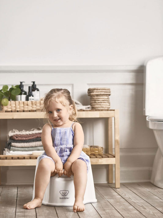 Potty with high backrest