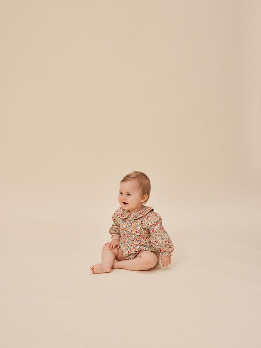 Baby bodysuit with Alfie collar