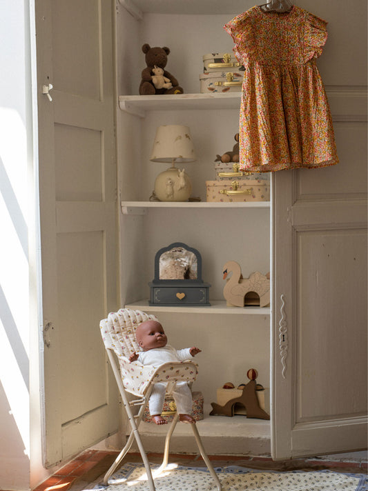 Wooden makeup mirror with drawer