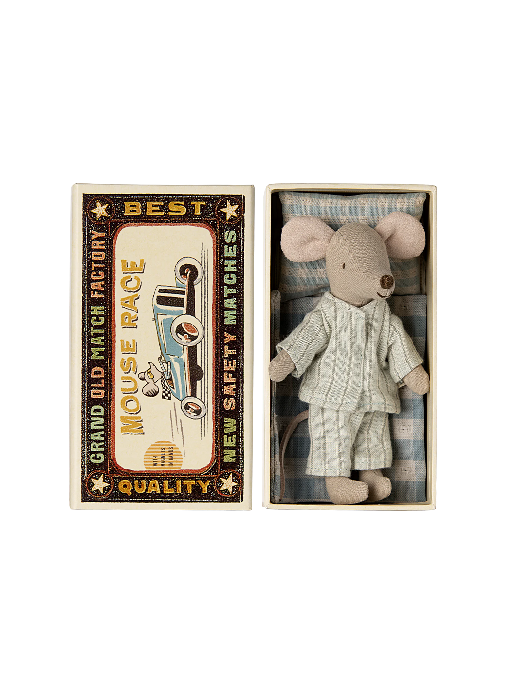 Little mouse in matchbox