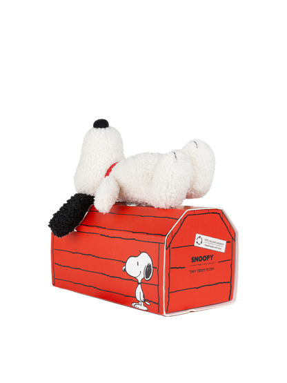 Snoopy soft toy in gift box