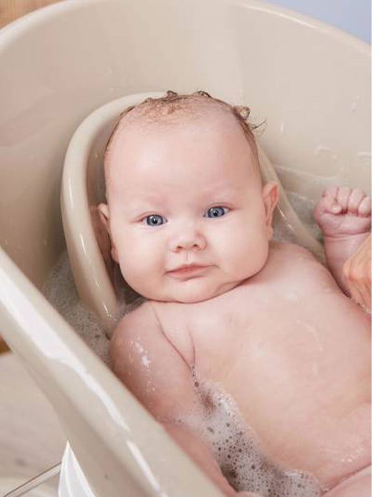 Bath support for newborn