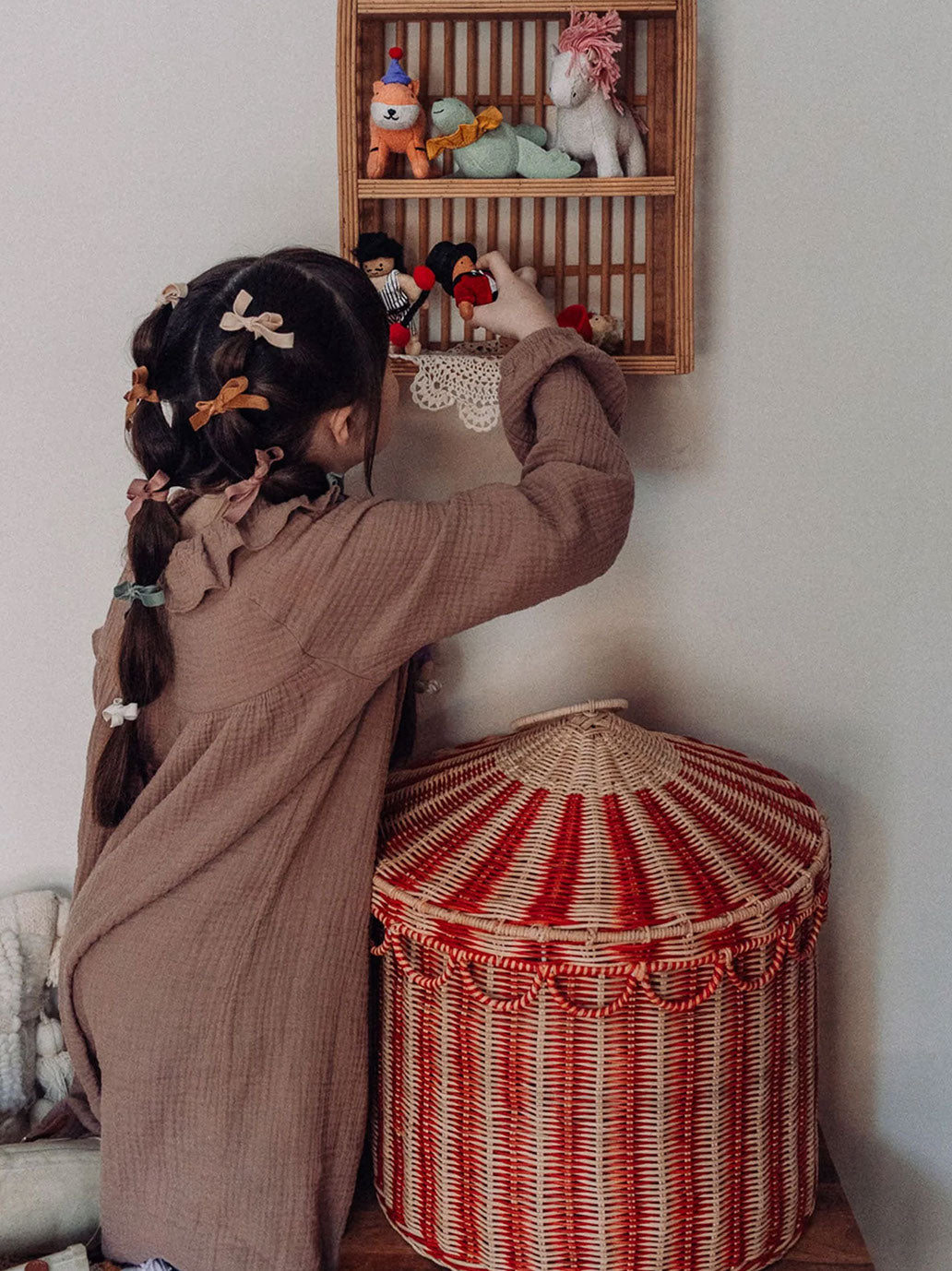 Circus tent basket