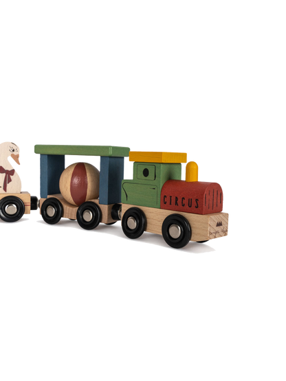 Tren de animales de madera