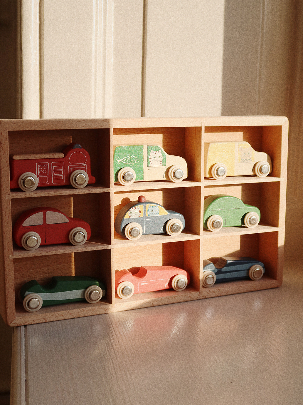 Mini coches de madera