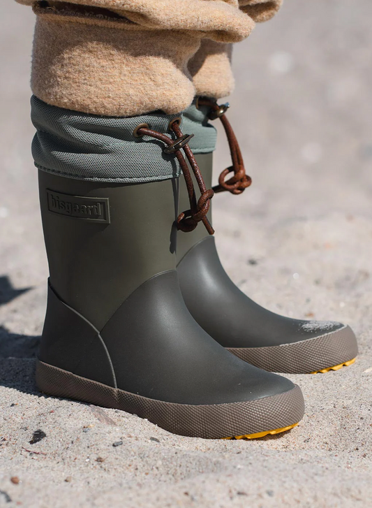 Rubber boots with cotton liner