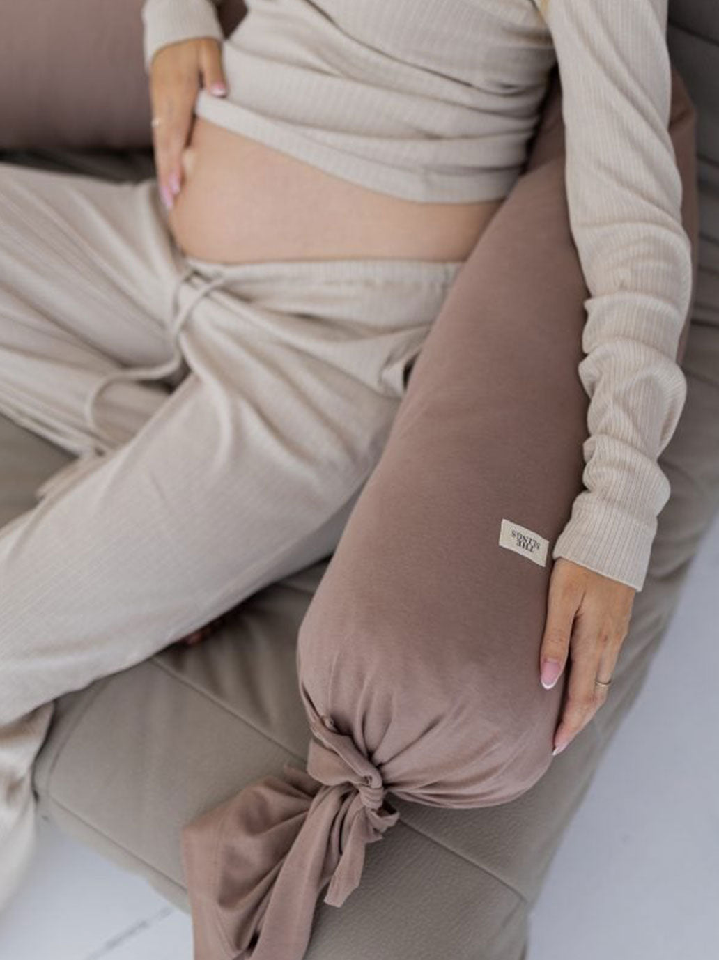 Nursing & pregnancy pillow