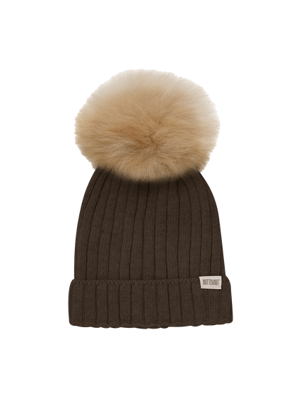 Gorro tejido con pompón de alpaca