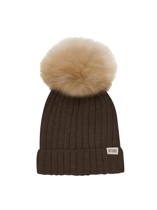 Gorro tejido con pompón de alpaca