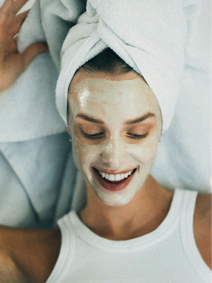 Maschera viso all&#39;argilla biologica