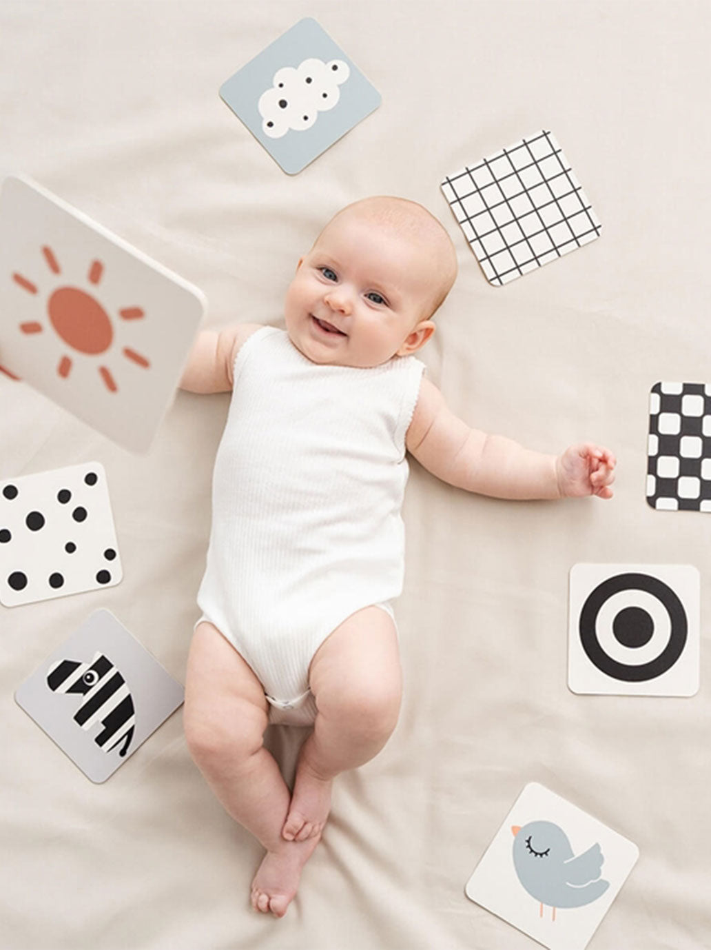 Contrast baby cards