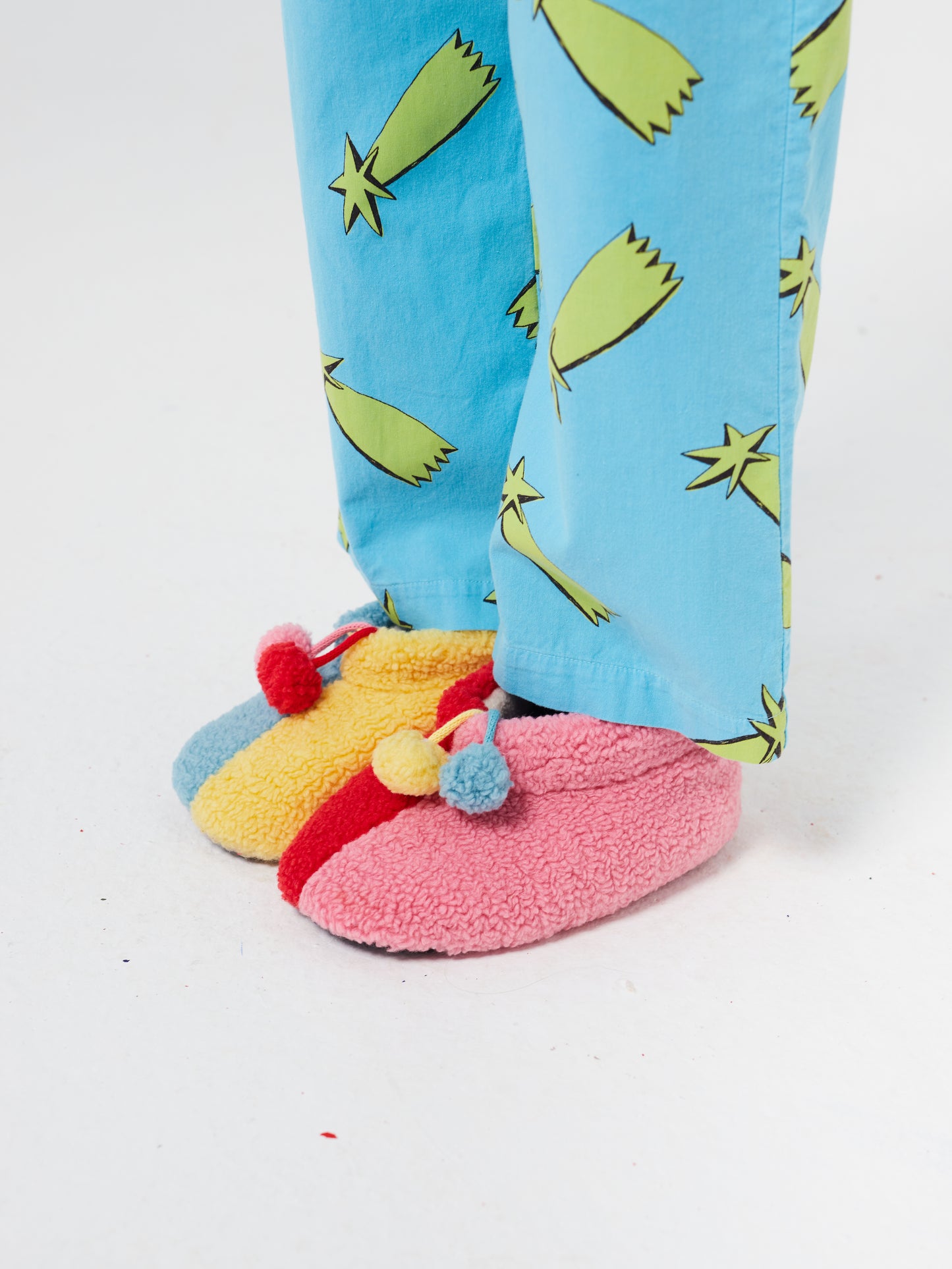 Kids multicolor slippers