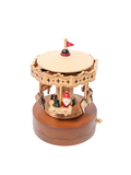 caja de música de madera con partes móviles