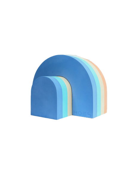 A set of large blocks supporting Rainbow&#39;s motor development