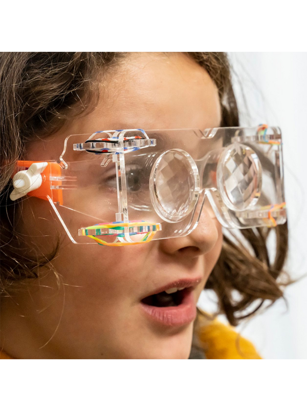 STEM toy see the world through the eyes of animals