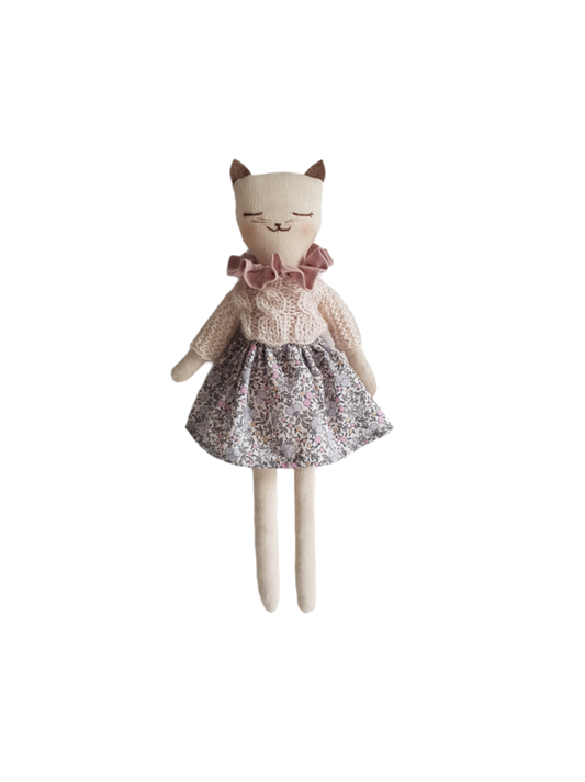 Muñeca gatita hecha a mano